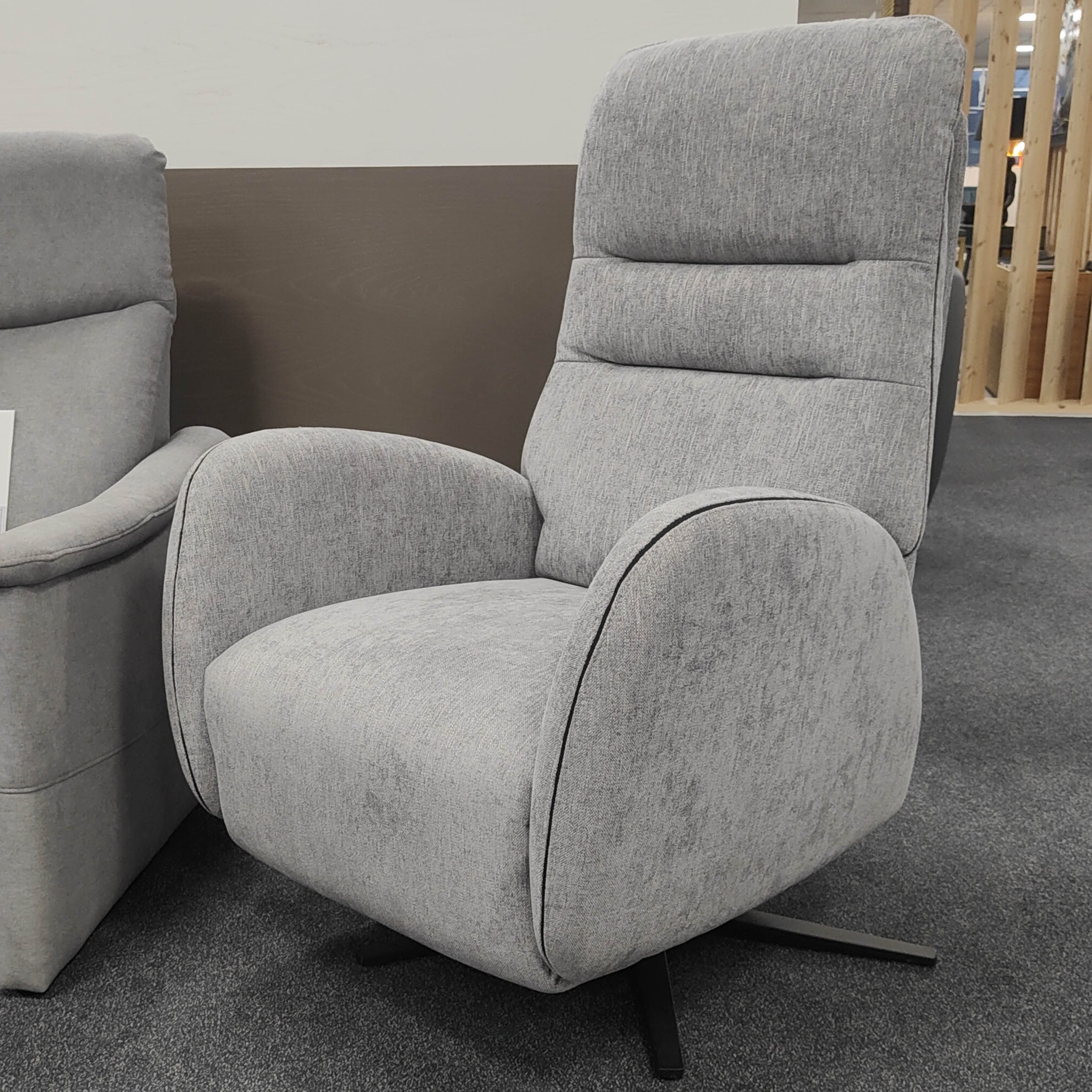 Fauteuil relax ou pivotant : lequel choisir ?